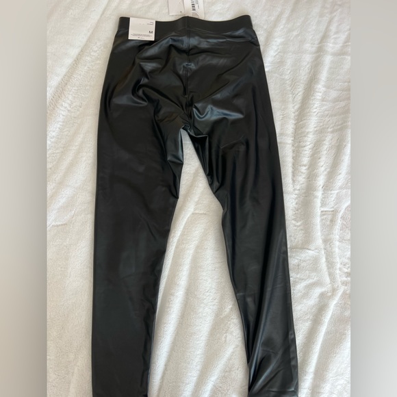 NWT KanCan Faux Leather Legging Medium - Picture 3 of 8